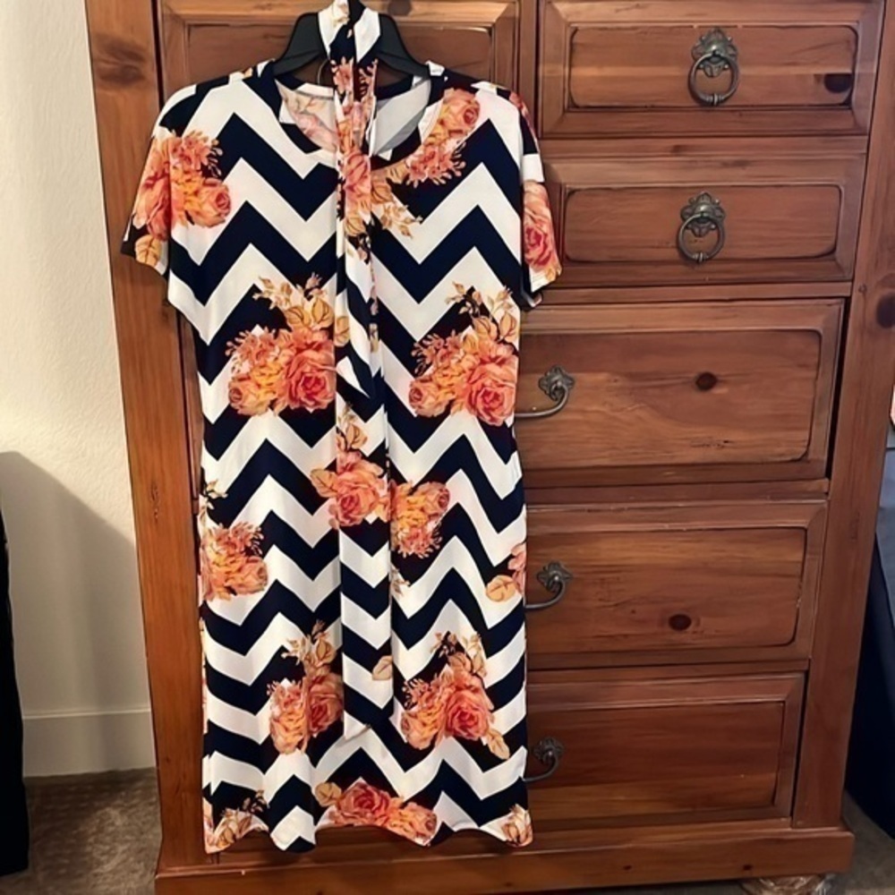 LuLaRoe Women’s Blue, White and Orange Floral Dress Size Small EUC